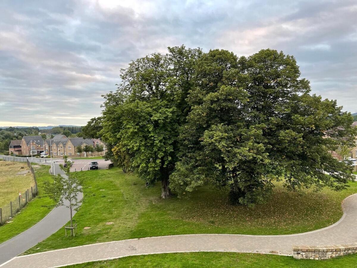 2 Bedroom Luxury Flat In Quiet Village Of Bishopton Bishopton  Exterior photo